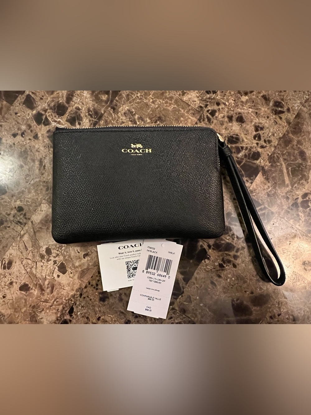 COACH Black Leather Small Wristlet